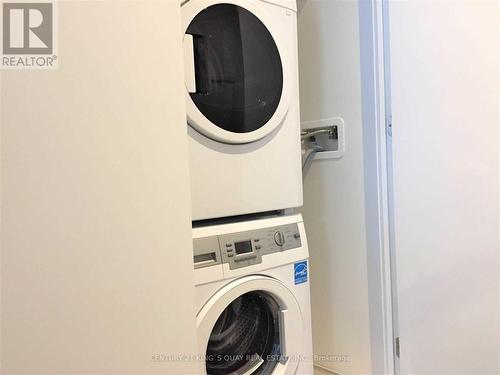 1045 - 5 Soudan Avenue, Toronto, ON - Indoor Photo Showing Laundry Room