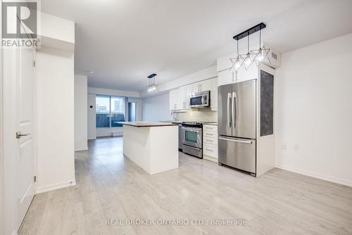 213 - 125 Western Battery Road, Toronto, ON - Indoor Photo Showing Kitchen