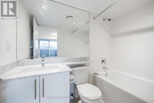 213 - 125 Western Battery Road, Toronto, ON - Indoor Photo Showing Bathroom