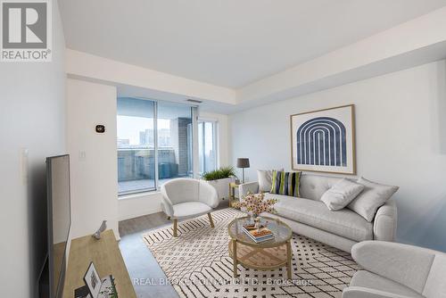 213 - 125 Western Battery Road, Toronto, ON - Indoor Photo Showing Living Room