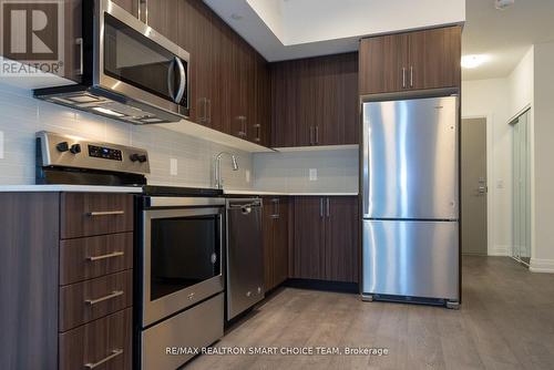 502 - 591 Sheppard Avenue E, Toronto, ON - Indoor Photo Showing Kitchen