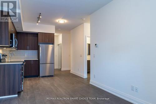 502 - 591 Sheppard Avenue E, Toronto, ON - Indoor Photo Showing Kitchen