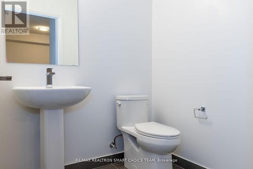 502 - 591 Sheppard Avenue E, Toronto, ON - Indoor Photo Showing Bathroom