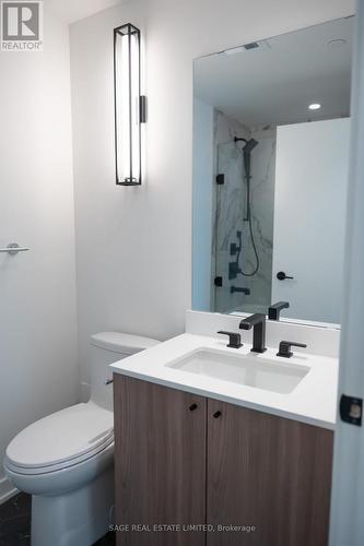 903 - 123 Portland Street, Toronto, ON - Indoor Photo Showing Bathroom