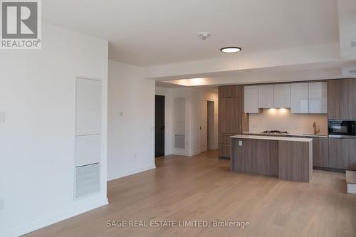 903 - 123 Portland Street, Toronto, ON - Indoor Photo Showing Kitchen