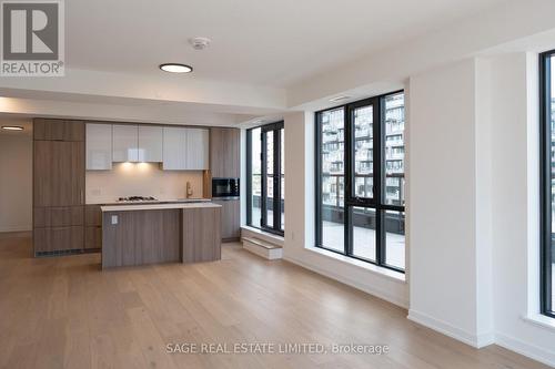 903 - 123 Portland Street, Toronto, ON - Indoor Photo Showing Kitchen