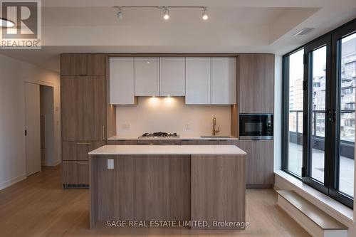 903 - 123 Portland Street, Toronto, ON - Indoor Photo Showing Kitchen