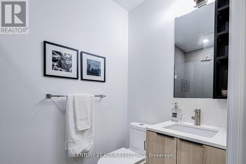 322 - 55 Mercer Street, Toronto, ON - Indoor Photo Showing Bathroom