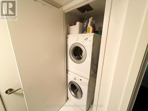 2909 - 85 Queens Wharf Road, Toronto, ON - Indoor Photo Showing Laundry Room