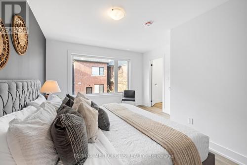 Laneway - 449 Lansdowne Avenue, Toronto, ON - Indoor Photo Showing Bedroom