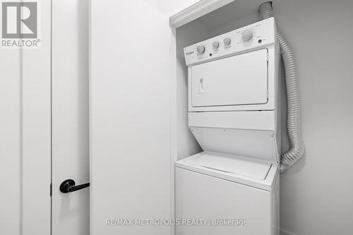 Laneway - 449 Lansdowne Avenue, Toronto, ON - Indoor Photo Showing Laundry Room