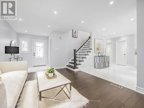 175 Port Royal Trail, Toronto, ON - Indoor Photo Showing Living Room