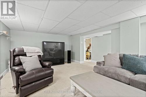 1451 Bala Drive, Oshawa, ON - Indoor Photo Showing Living Room