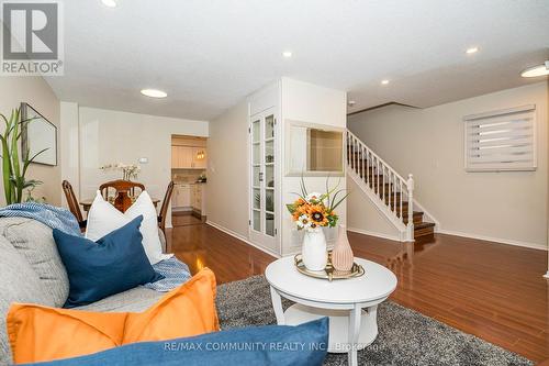 70 Tams Drive, Ajax, ON - Indoor Photo Showing Living Room