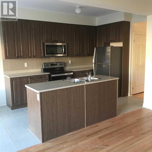 680 Krawchuk Crescent, Oshawa, ON - Indoor Photo Showing Kitchen With Double Sink