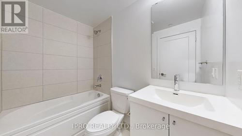 1821 - 2550 Simcoe Street W, Oshawa, ON - Indoor Photo Showing Bathroom