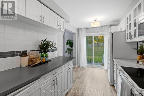 58 - 1610 Crawforth Street, Whitby, ON - Indoor Photo Showing Kitchen