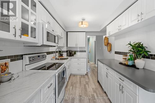 58 - 1610 Crawforth Street, Whitby, ON - Indoor Photo Showing Kitchen