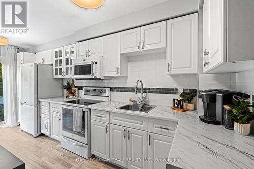 58 - 1610 Crawforth Street, Whitby, ON - Indoor Photo Showing Kitchen