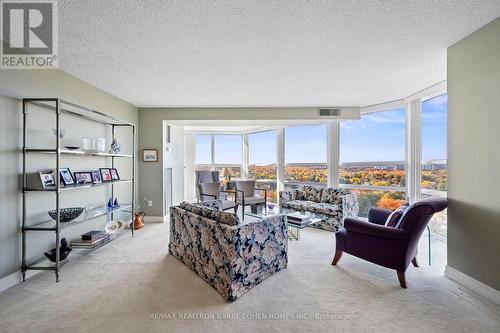 2201 - 131 Beecroft Road, Toronto, ON - Indoor Photo Showing Living Room