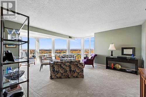 2201 - 131 Beecroft Road, Toronto, ON - Indoor Photo Showing Living Room