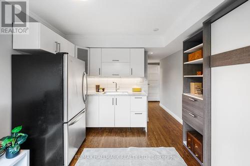 10 Greenyards Drive, Toronto, ON - Indoor Photo Showing Kitchen