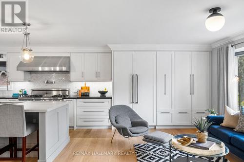 10 Greenyards Drive, Toronto, ON - Indoor Photo Showing Kitchen With Upgraded Kitchen