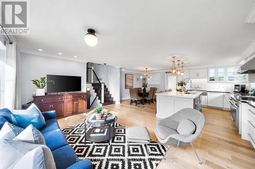 10 Greenyards Drive, Toronto, ON - Indoor Photo Showing Living Room