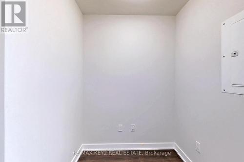 4010 - 2221 Yonge Street, Toronto, ON - Indoor Photo Showing Other Room