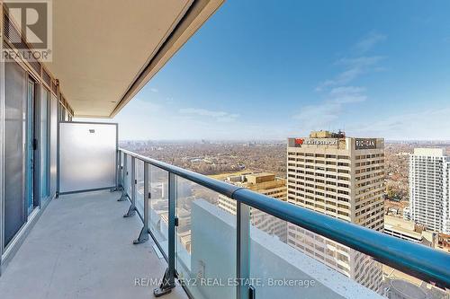 4010 - 2221 Yonge Street, Toronto, ON - Outdoor With View With Exterior