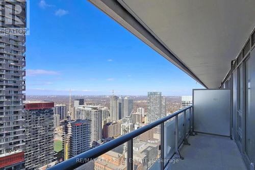 4010 - 2221 Yonge Street, Toronto, ON - Outdoor With View With Exterior