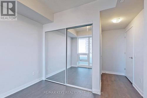 4010 - 2221 Yonge Street, Toronto, ON - Indoor Photo Showing Other Room