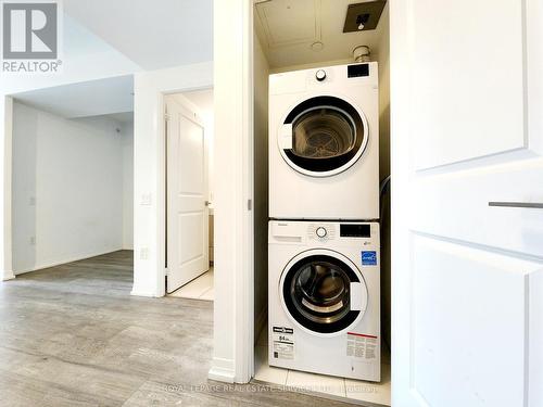 2315 - 251 Jarvis Street, Toronto, ON - Indoor Photo Showing Laundry Room