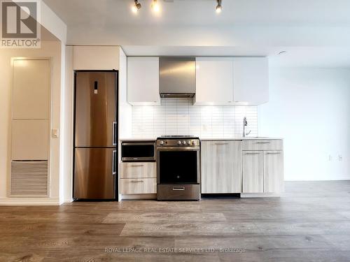 2315 - 251 Jarvis Street, Toronto, ON - Indoor Photo Showing Kitchen With Stainless Steel Kitchen With Upgraded Kitchen