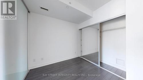 2107 - 210 Simcoe Street, Toronto, ON - Indoor Photo Showing Other Room