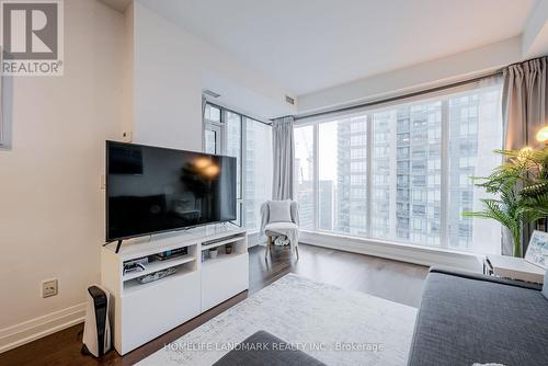 3007 - 80 John Street, Toronto, ON - Indoor Photo Showing Living Room