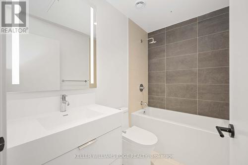 1108 - 308 Jarvis Street, Toronto, ON - Indoor Photo Showing Bathroom