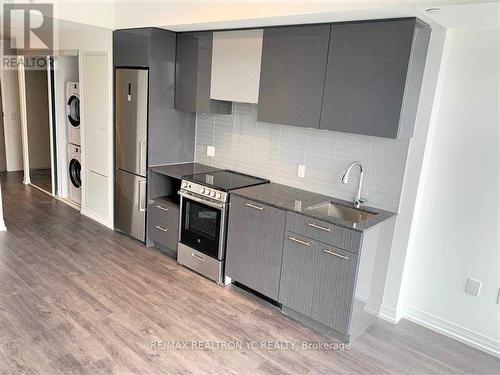 3207 - 251 Jarvis Street, Toronto, ON - Indoor Photo Showing Kitchen With Upgraded Kitchen