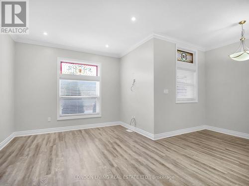 15 Beaconsfield Avenue, London, ON - Indoor Photo Showing Other Room