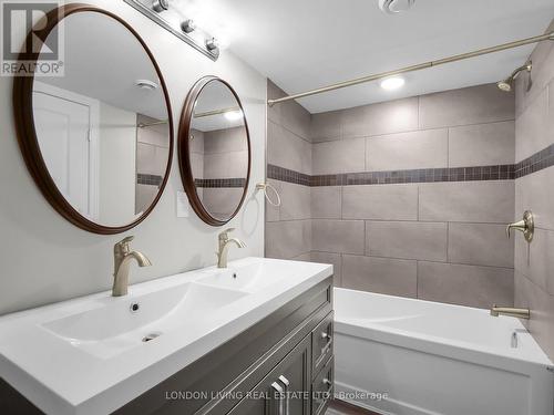 15 Beaconsfield Avenue, London, ON - Indoor Photo Showing Bathroom