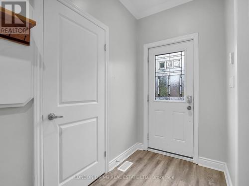 15 Beaconsfield Avenue, London, ON - Indoor Photo Showing Other Room