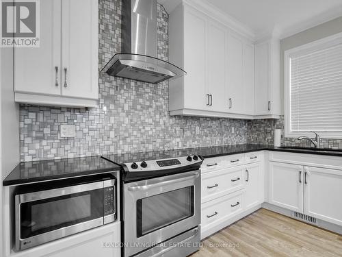 15 Beaconsfield Avenue, London, ON - Indoor Photo Showing Kitchen With Upgraded Kitchen