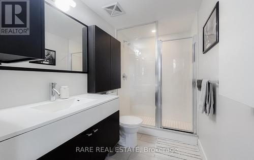 2708 - 126 Simcoe Street, Toronto, ON - Indoor Photo Showing Bathroom