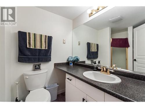 727 Houghton Road Unit# 102, Kelowna, BC - Indoor Photo Showing Bathroom