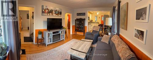 655 Gilchrist Street, Peterborough (Northcrest), ON - Indoor Photo Showing Living Room