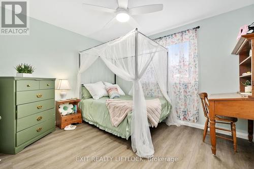 2133 Meadowview Road, Peterborough (Ashburnham), ON - Indoor Photo Showing Bedroom