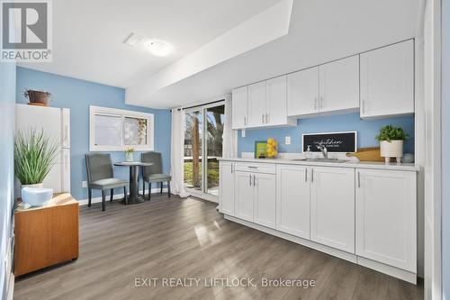 2133 Meadowview Road, Peterborough (Ashburnham), ON - Indoor Photo Showing Kitchen