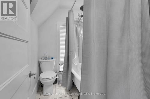 94 Stanley Street, London, ON - Indoor Photo Showing Bathroom