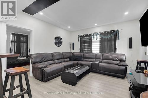 94 Stanley Street, London, ON - Indoor Photo Showing Living Room