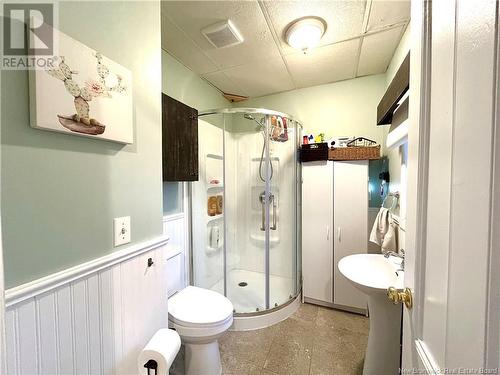 9 King Street, Campbellton, NB - Indoor Photo Showing Bathroom